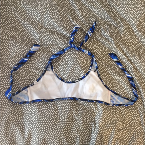 Blue white and black patterned bathing suit - Picture 5 of 6